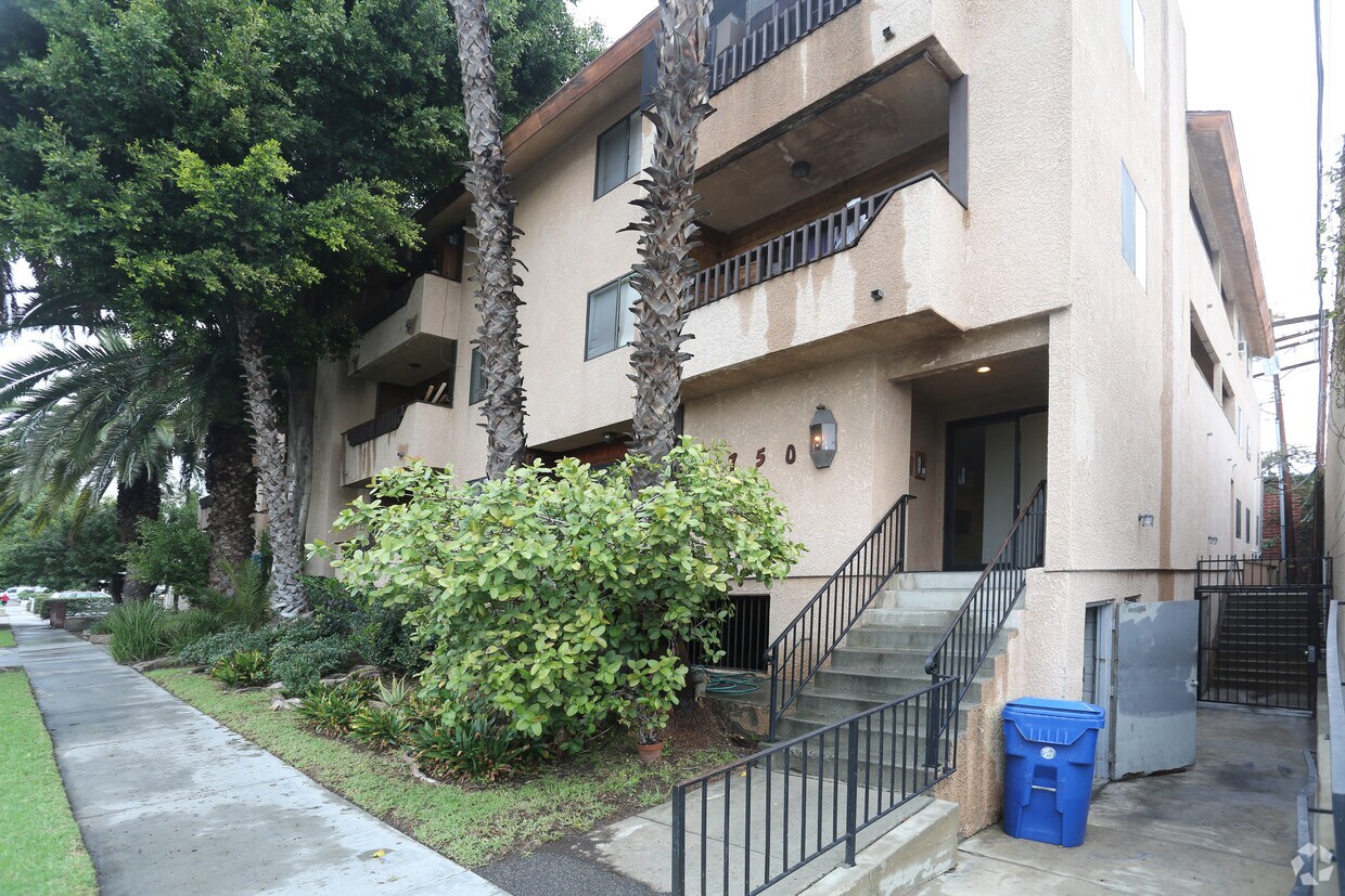 37503752 Glendon Ave, Los Angeles, CA 90034 Apartments in Los