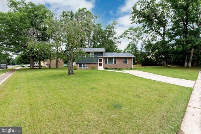 Building Photo - 1409 Brown Rd