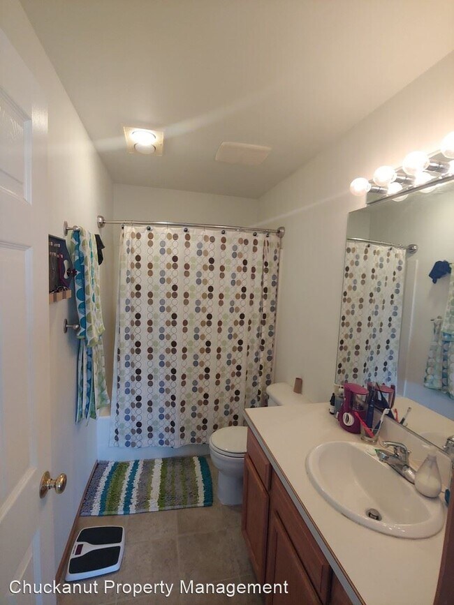Building Photo - 3 br, 2.5 bath House - 4721 Bedford Ave.