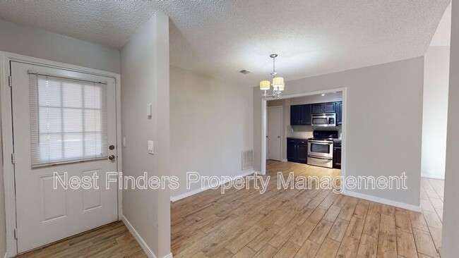Foto del edificio - 8336 Spicewood Dr