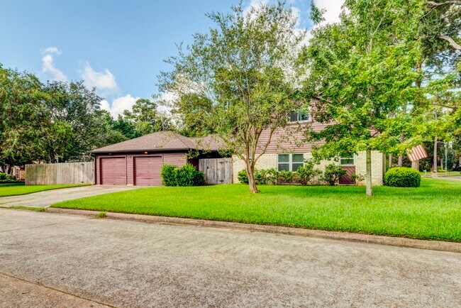 Foto del edificio - 5503 Glenmere Ln