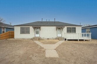 Building Photo - 927 S Bryan St