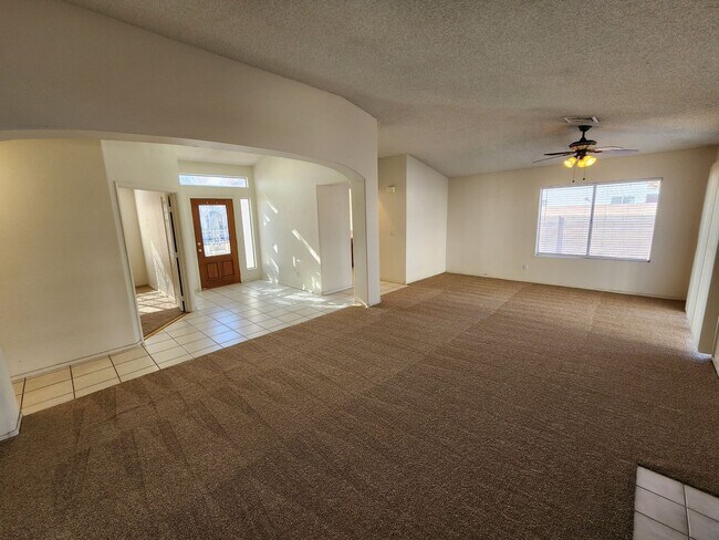 Foto del edificio - 1720 Navarre Ln