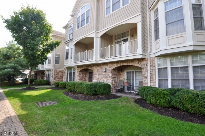 917 Kensington Ln, Livingston, NJ 07039 Townhome Rentals in