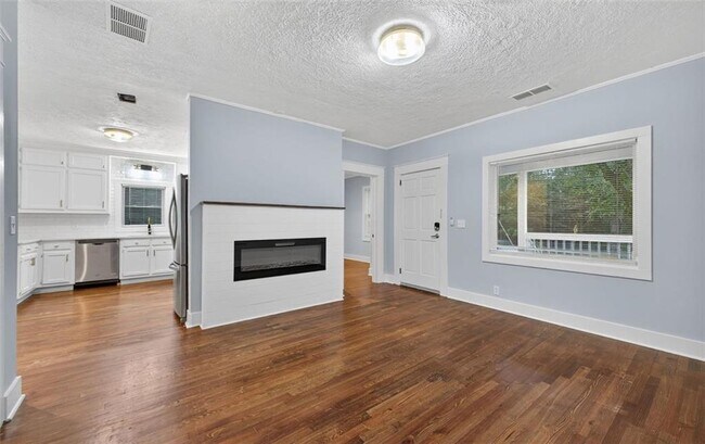 Building Photo - 6453 Shadow Rock Dr