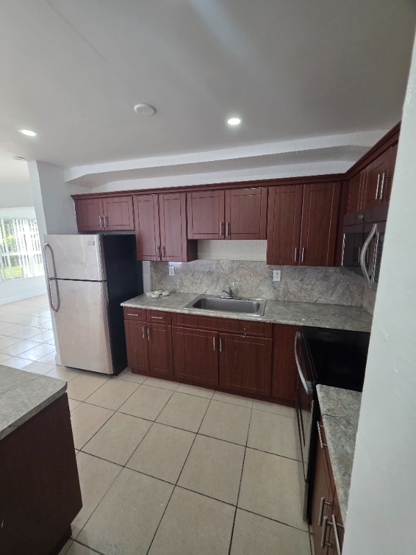 Photo - 681 SW 29th Terrace House