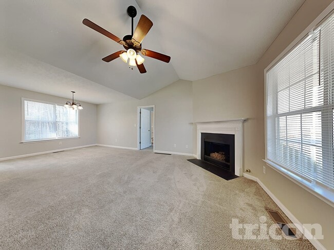 Building Photo - 87 Princeton Dr