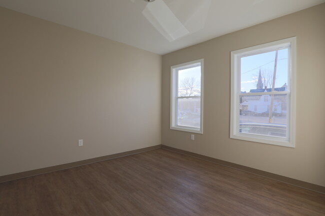 Building Photo - 461 Beech St