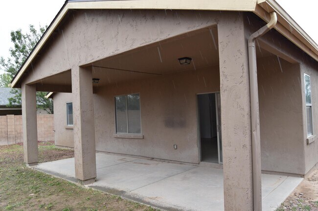 Foto del edificio - 1540 Essex Way