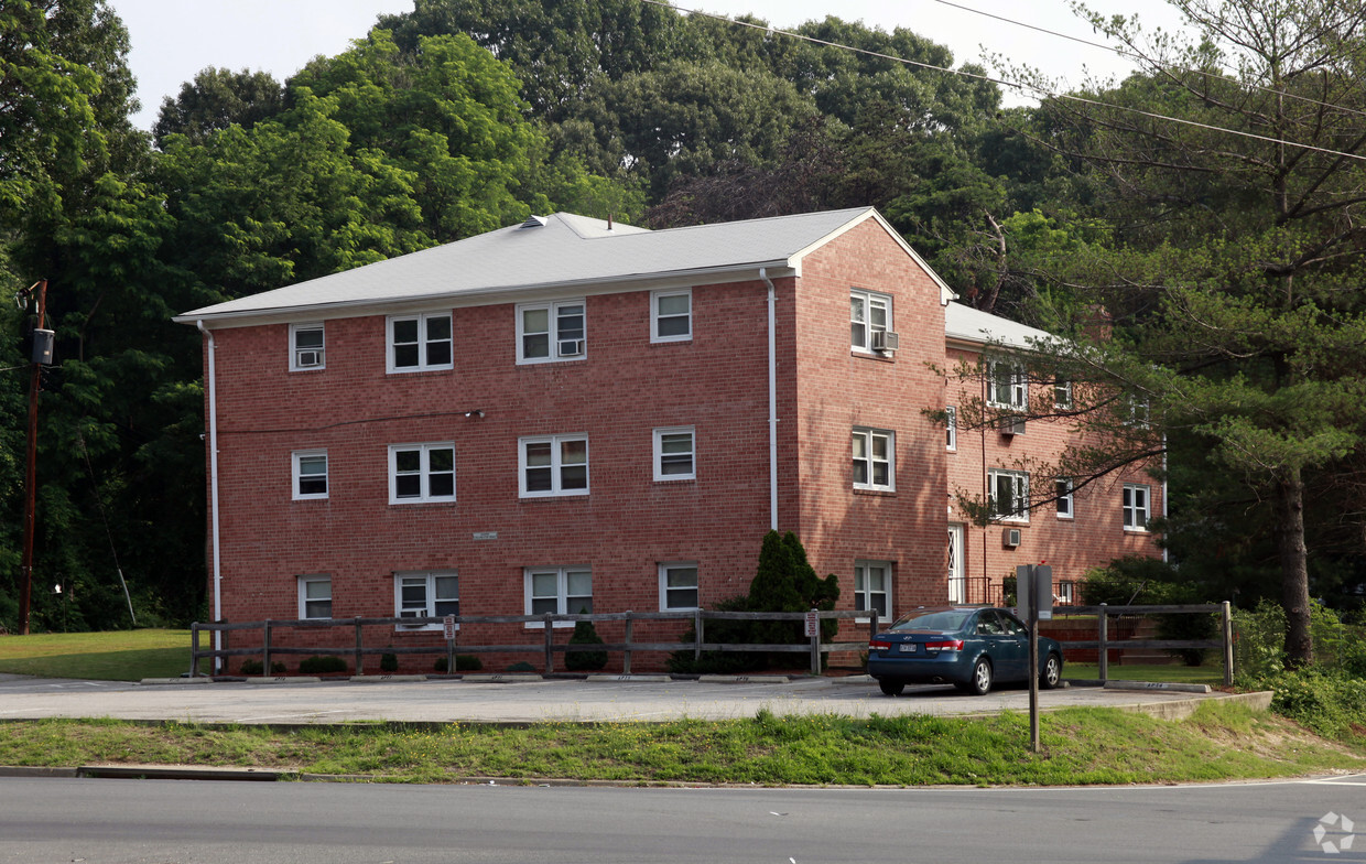 Primary Photo - 14698 Colchester Rd
