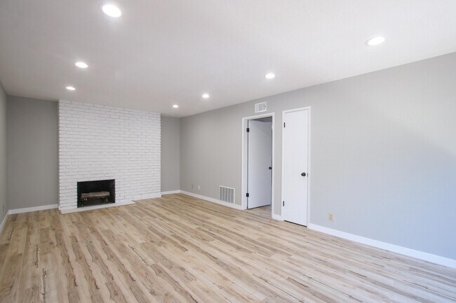 Foto del edificio - 577 S Eden Ave