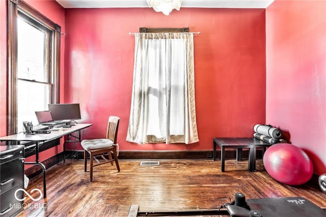 Foto del edificio - 349 West Broadway Street