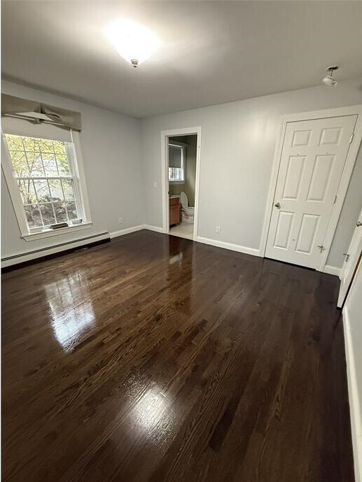 Foto del edificio - 2 Woodside Dr