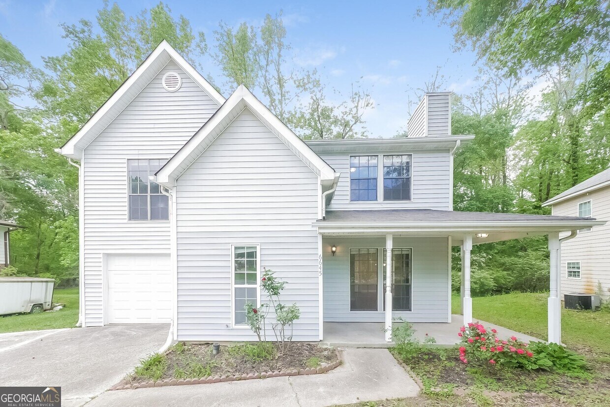 Foto principal - 6645 Cameron Rd