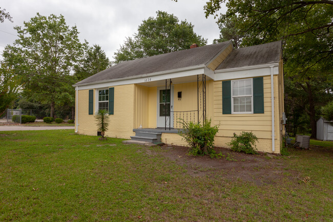 Foto del edificio - 1828 Poole Rd