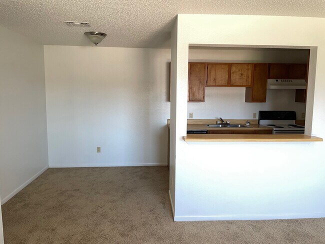 Building Photo - River Bend Apartments