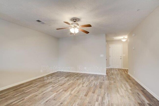 Building Photo - 1608 A Railton Ct
