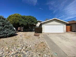 Building Photo - 9517 Hollingsworth Way