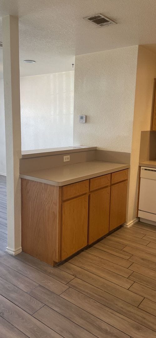 Foto del edificio - COMING SOON!