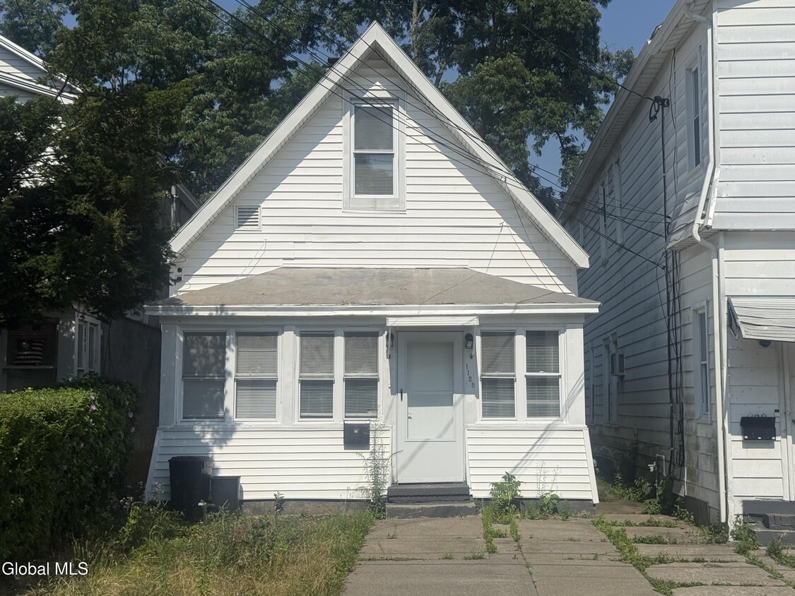 Primary Photo - 1125 Cutler St