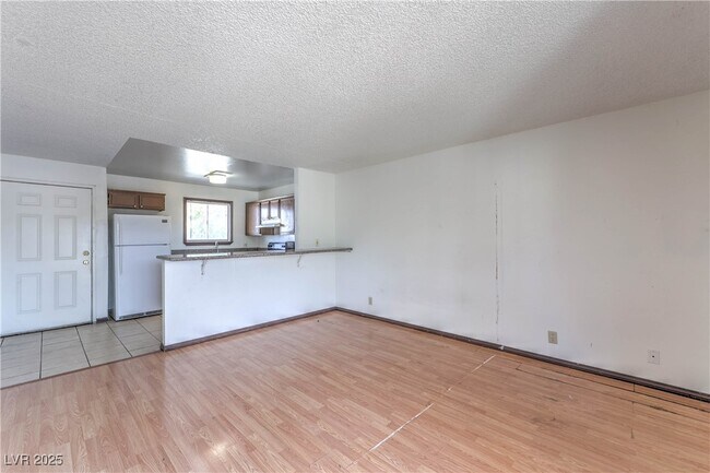 Building Photo - 5404 S Swenson St