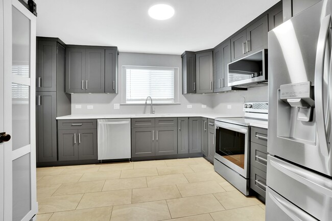 Foto del edificio - 8973 Mccoy Pl