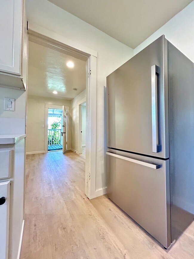 Foto del edificio - Now Leasing for the 2026-2027 School Year:...