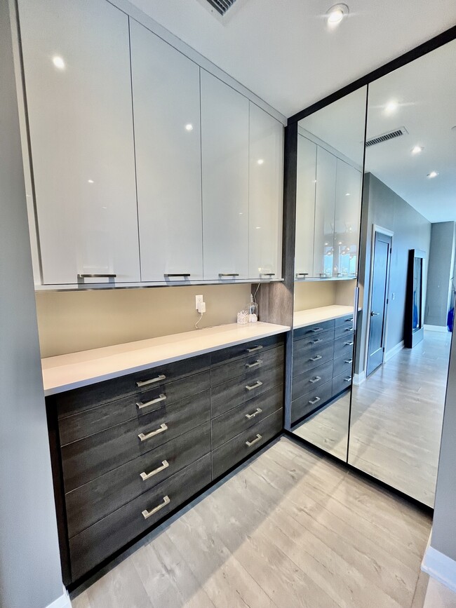 Building Photo - 110 Marine Parade Dr