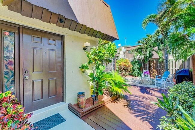 Photo - 3530 Gardens E Dr Townhome