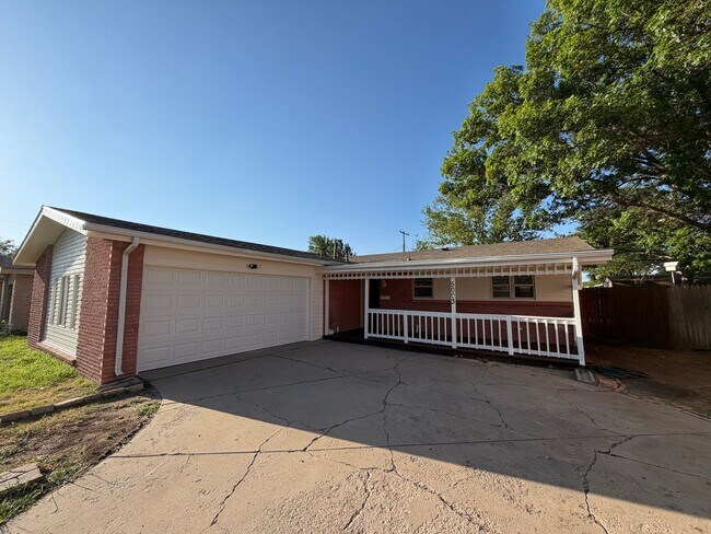 Foto del edificio - 5003 Hall Ave