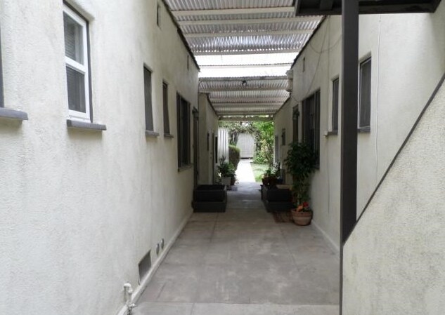 Foto del edificio - 5752 Pickering Ave