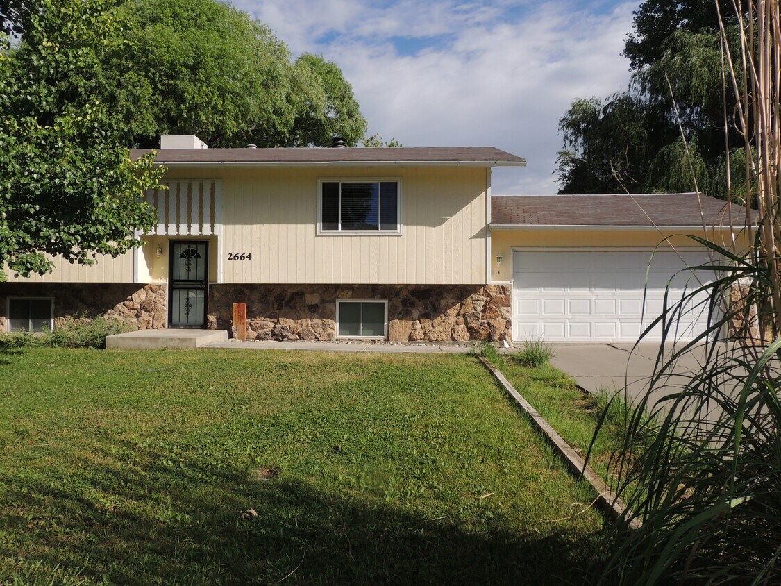 Primary Photo - 2664 Bahamas Way