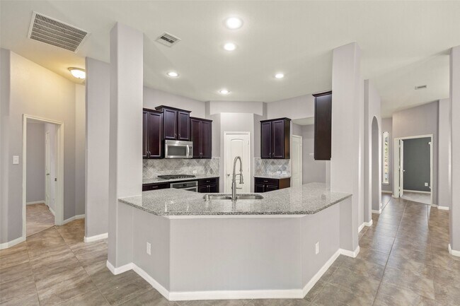 Foto del edificio - 13011 Thorn Valley Ct