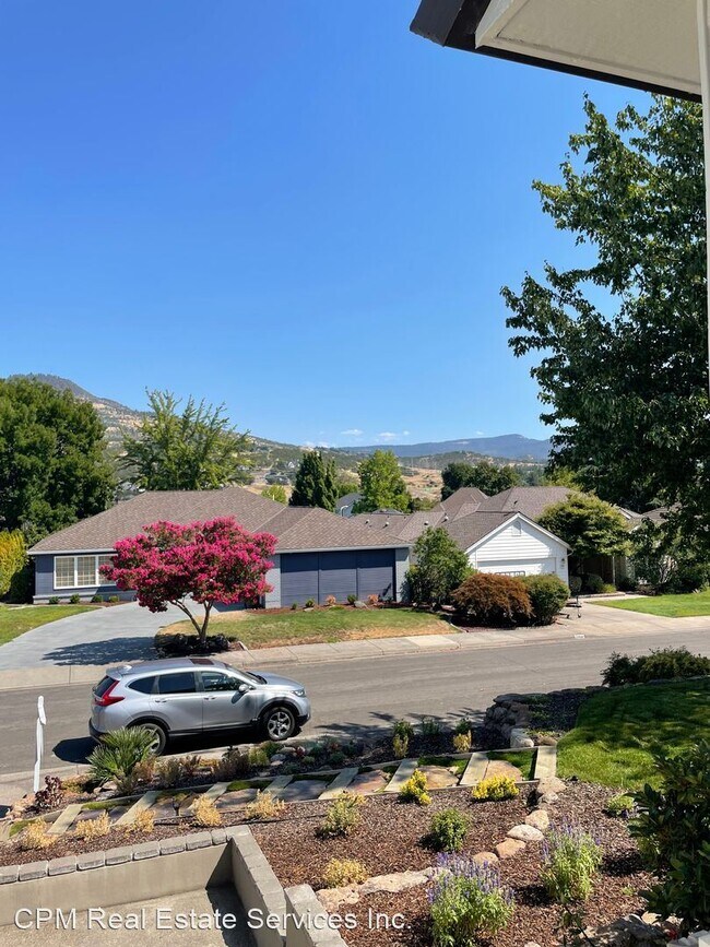 Building Photo - 4 br, 2.5 bath House - 2961 Amblegreen Drive