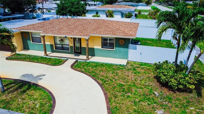 Building Photo - 3151 SW 37th Ave
