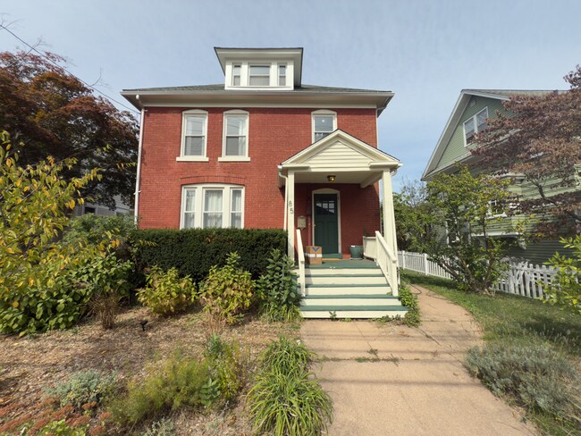 Foto del edificio - 85 Putnam Ave