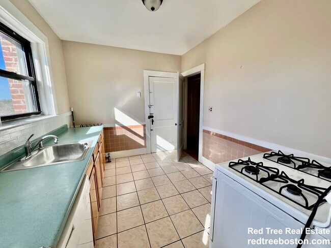 Foto del edificio - 225 Chestnut Hill Ave