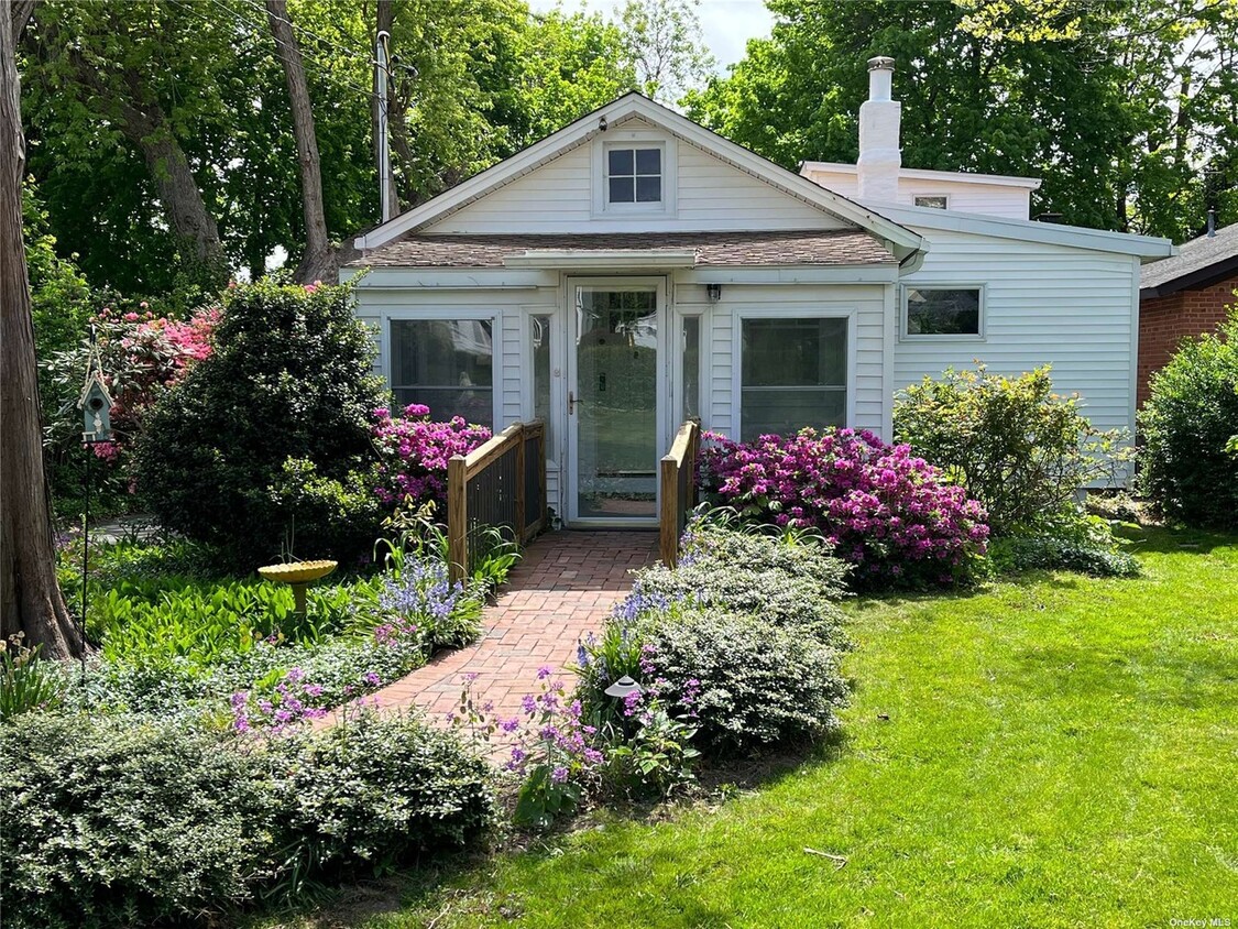 Primary Photo - 7 Maple Ave