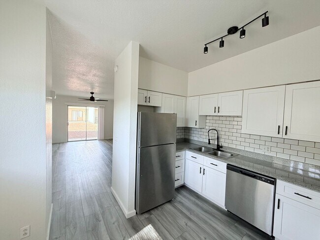Foto del edificio - 1 Bedroom condo in Phoenix
