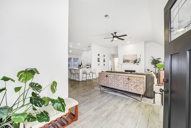 Foto del edificio - 12158 Bowsman Dr