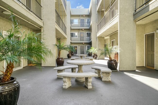 Interior Photo - Highland Villa Apartments