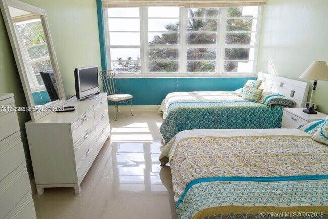 Building Photo - 100 Lincoln Rd