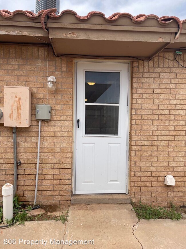 Building Photo - 2 br, 2 bath House - 4755 2nd St