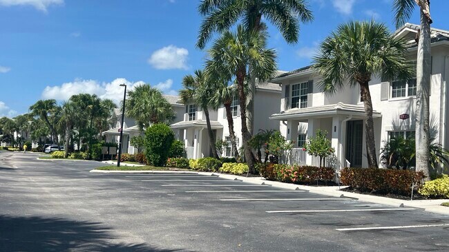 Foto del edificio - 8335 Whisper Trace Way
