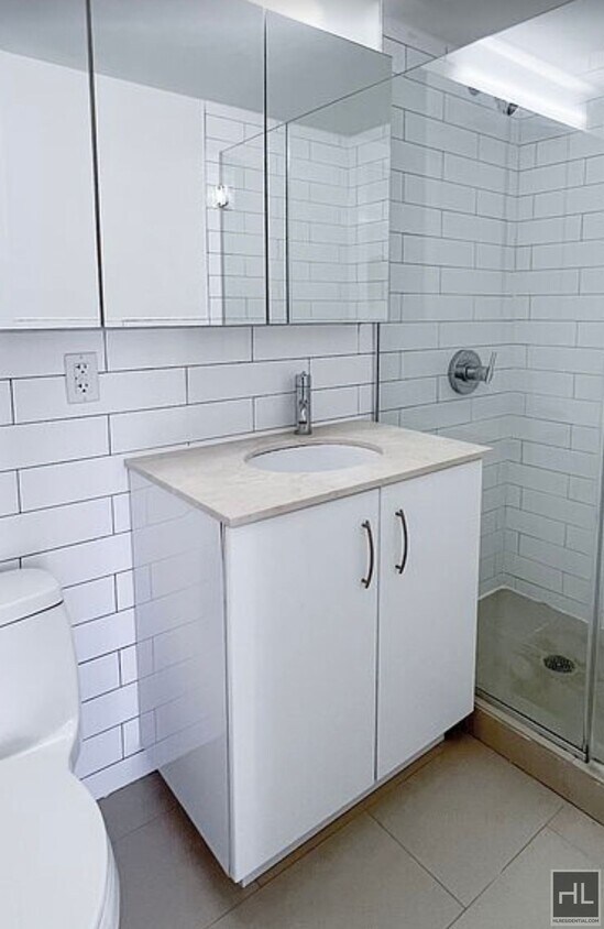 Building Photo - CHARMING EAST VILLAGE 1BR NEAR F TRAIN