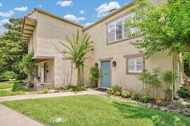Foto del edificio - 3611 Las Colinas Dr