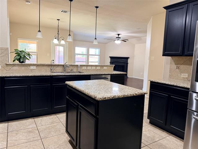 Foto del edificio - 212 Whitman Dr