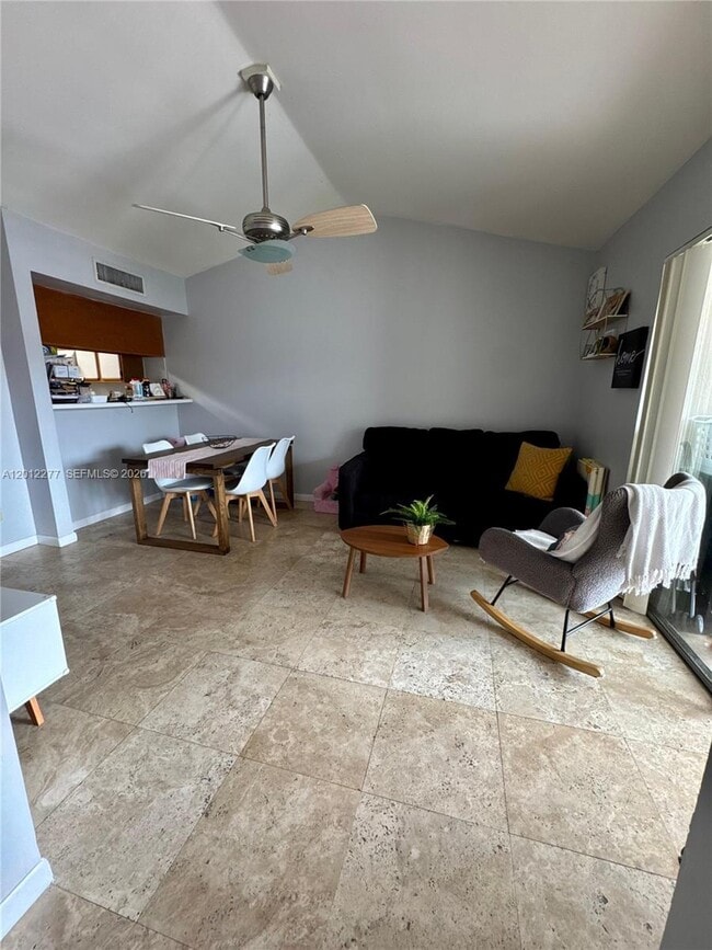 Foto del edificio - 15325 SW 106th Terrace