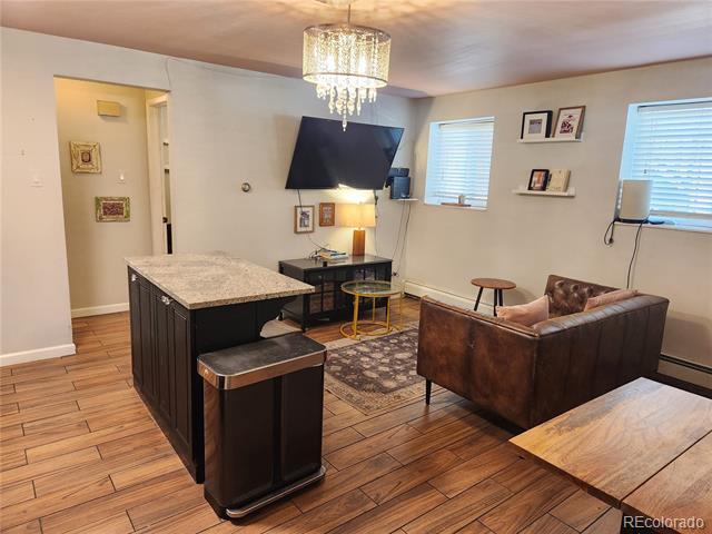 Foto del edificio - 1355 N Gaylord St