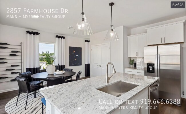 Foto del edificio - 2857 Farmhouse Dr